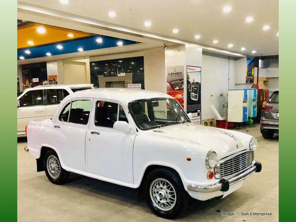AMBASSADOR HINDUSTAN FRONT RIGHT